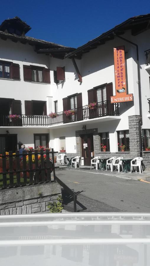 Affittacamere Entreves La Thuile Exterior photo